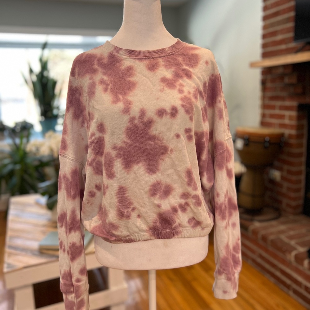 Garage Pink and White Sweatshirt Size Medium